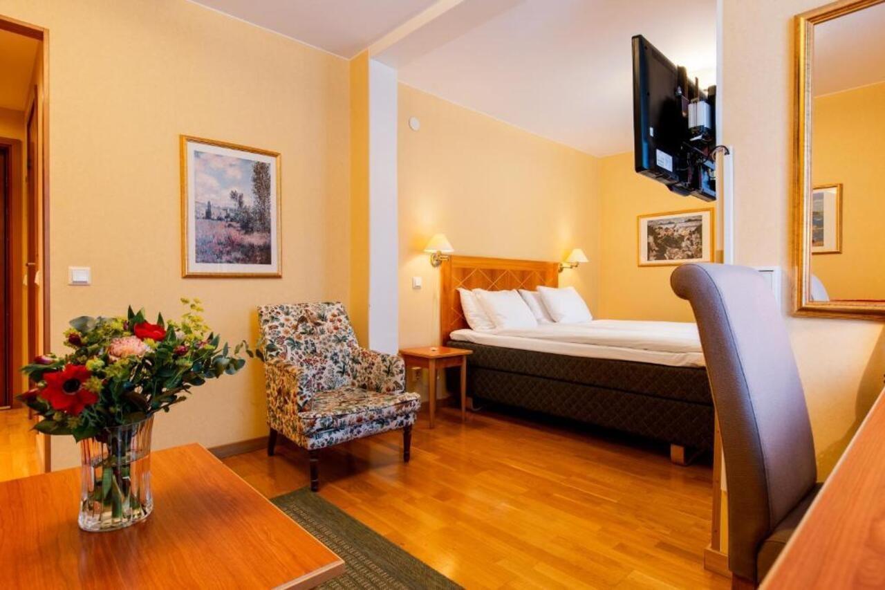 Sure Hotel By Best Western Esplanade Västerås Екстериор снимка