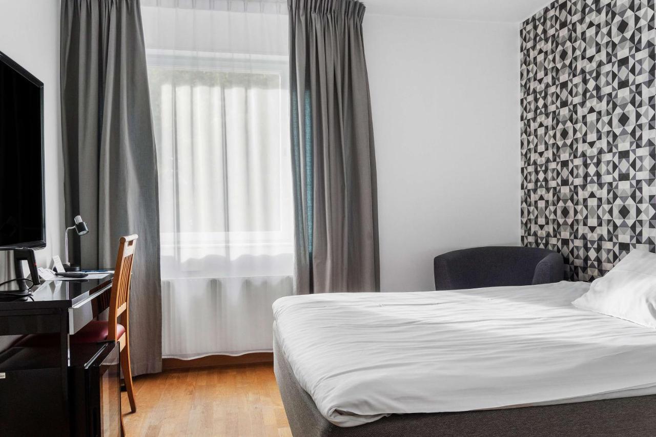 Sure Hotel By Best Western Esplanade Västerås Екстериор снимка