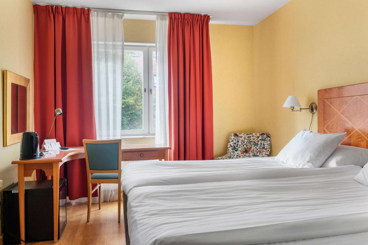 Sure Hotel By Best Western Esplanade Västerås Екстериор снимка