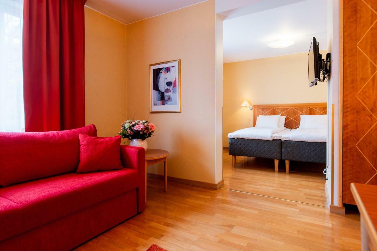 Sure Hotel By Best Western Esplanade Västerås Екстериор снимка